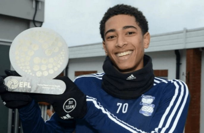 仅向中国球迷致歉！布莱顿删三笘薰与战犯合照 菲律宾：我们呢？